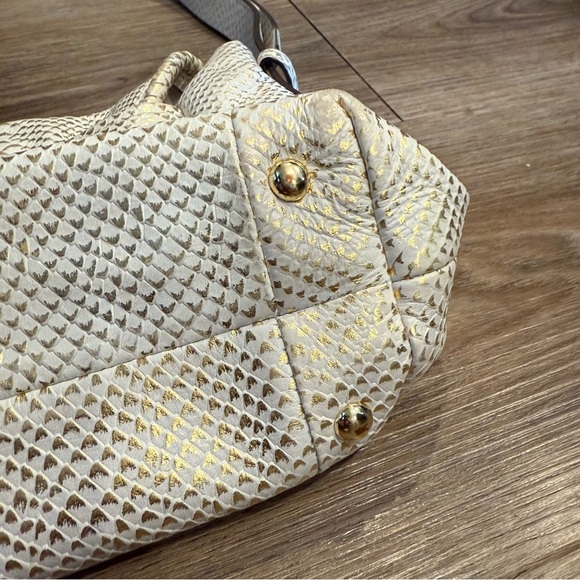 Aimee Kestenberg Pebble Leather Crossbody All For Love Cream Gold Purse - Picture 10 of 12